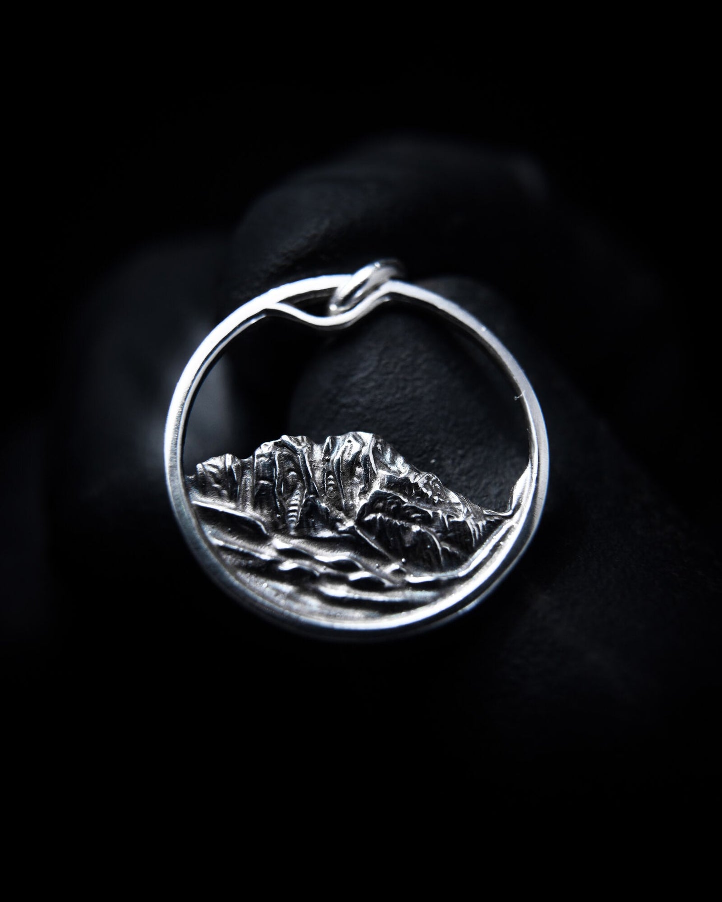 Agulhas Negras Peak Pendant